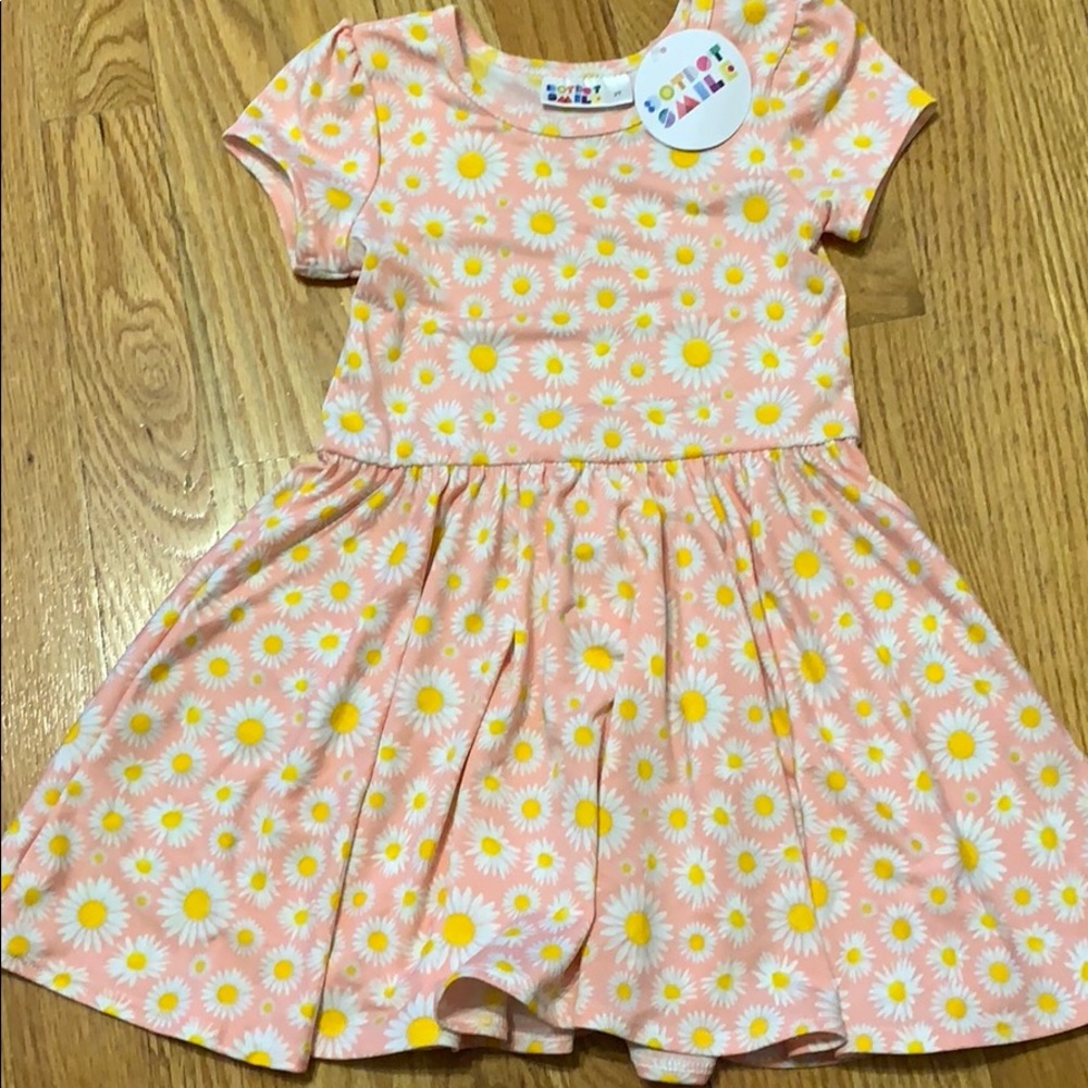 DOT DOT SMILE Umpire Sunflower dress